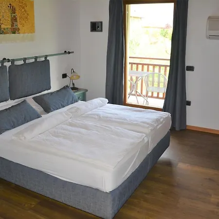 Agritur La Cort Farm stay Arco